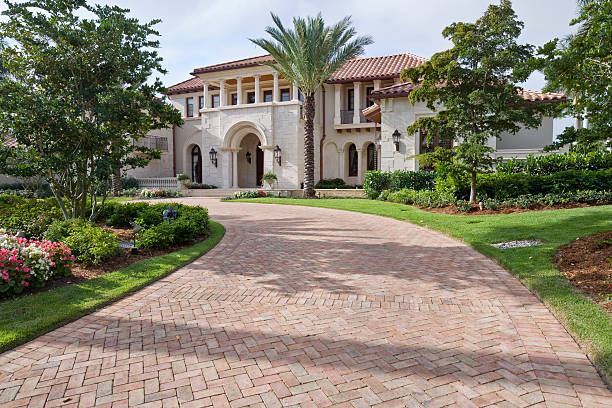 Best Driveway Pavers Installation  in Chisago City, MN
